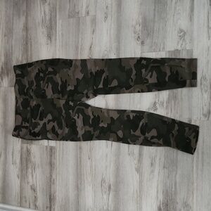 Wild Fable Camo Leggings